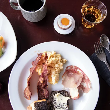 Отель Strandparken Хольбек